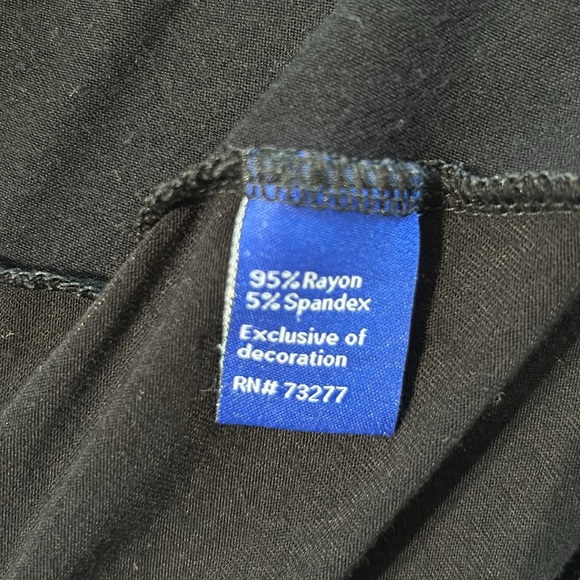 Apt. 9 Black Side wing Tunic with lace overlay sleeves - Picture 7 of 7